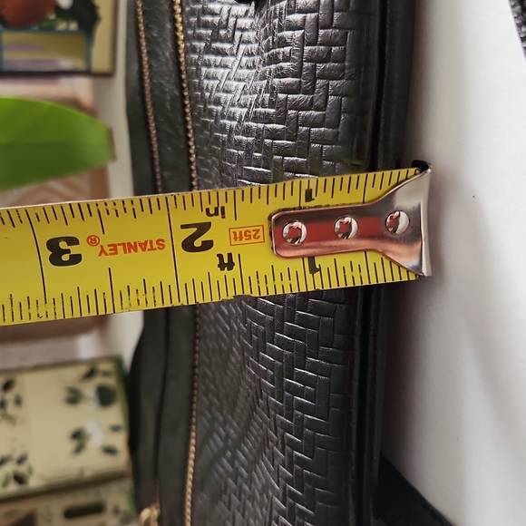 Elliot Lucca Leather Double Zip Front Crossbody Bag - Picture 14 of 14